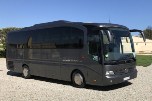 Transport Vip DSA : Mercedes Tourino avec chauffeur privé